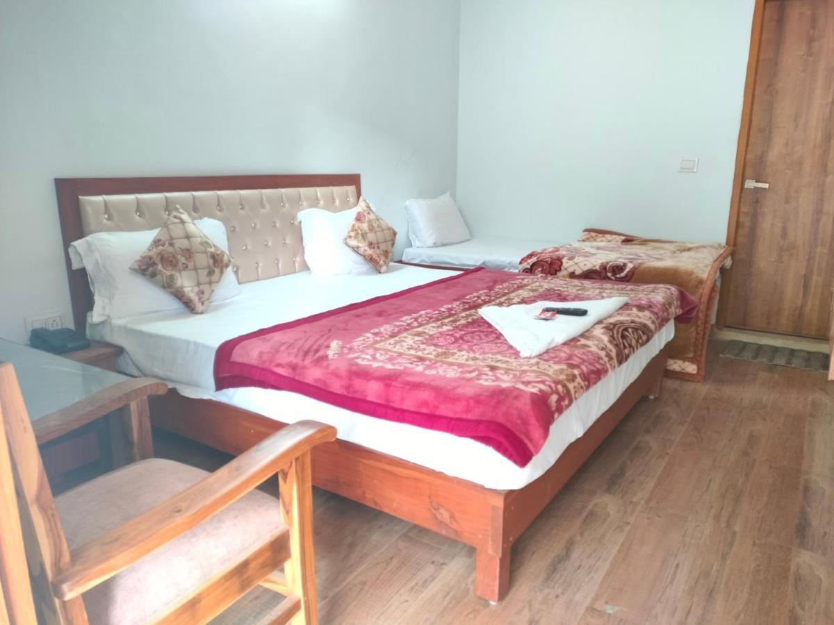 Hotel Studioz Sahastradhara Dehradun Exterior photo